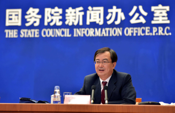 国务院紧急召开会议,姚振华用20亿吞掉2000亿遭保监会撤职.